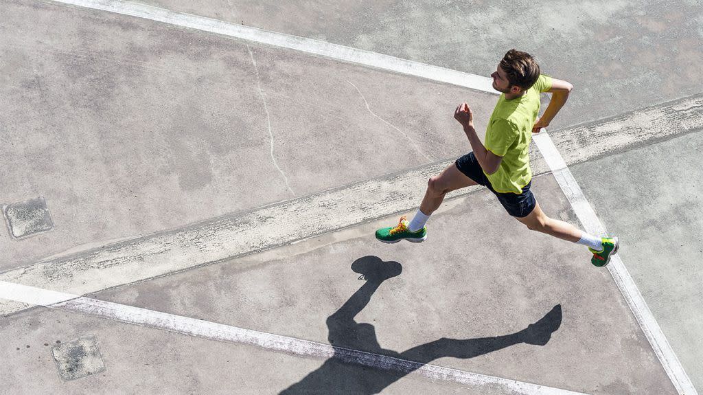 People running, bird's eye view